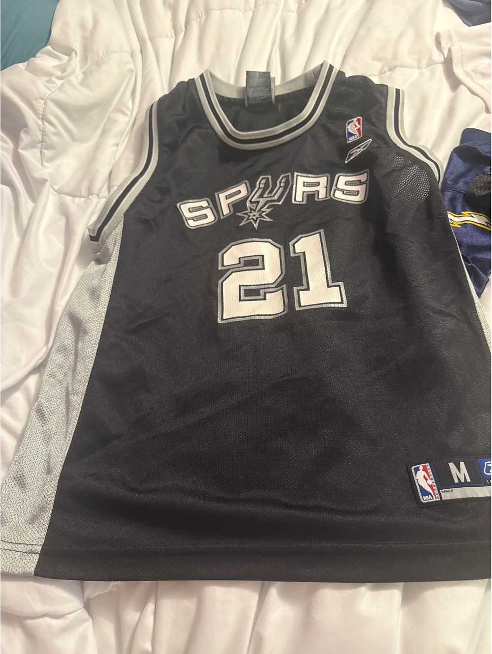 Reebok NBA San Antonio Spurs Tim Duncan #21 Basketball Jersey Medium